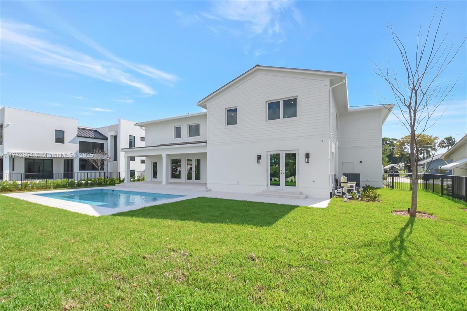 NORTH LAKE WORTH - Residential