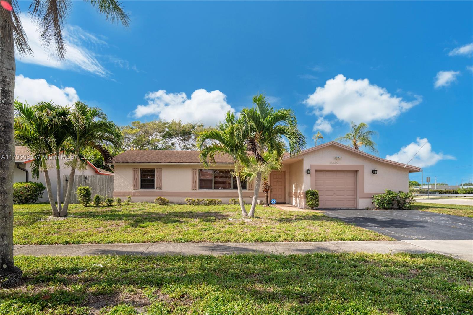 5220 Nw 26th Ct, Margate, Broward County, Florida - 3 Bedrooms  
2 Bathrooms - 