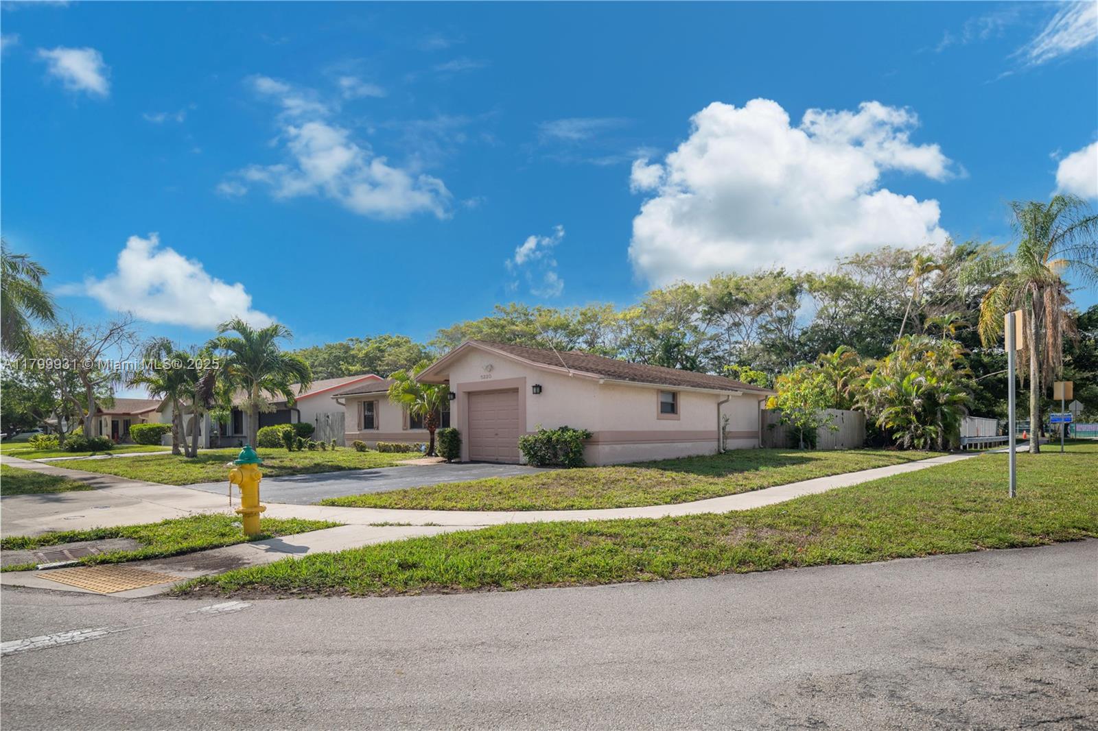 5220 NW 26th Ct