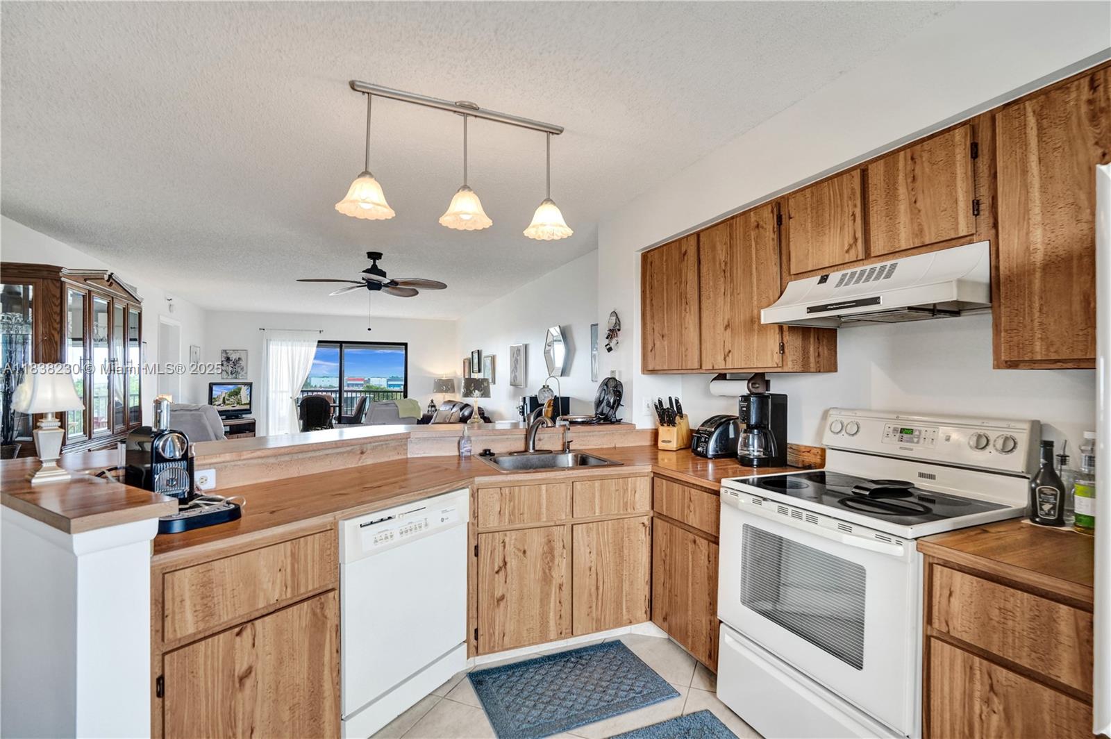 CYPRESS BEND CONDOMINIUM - Residential