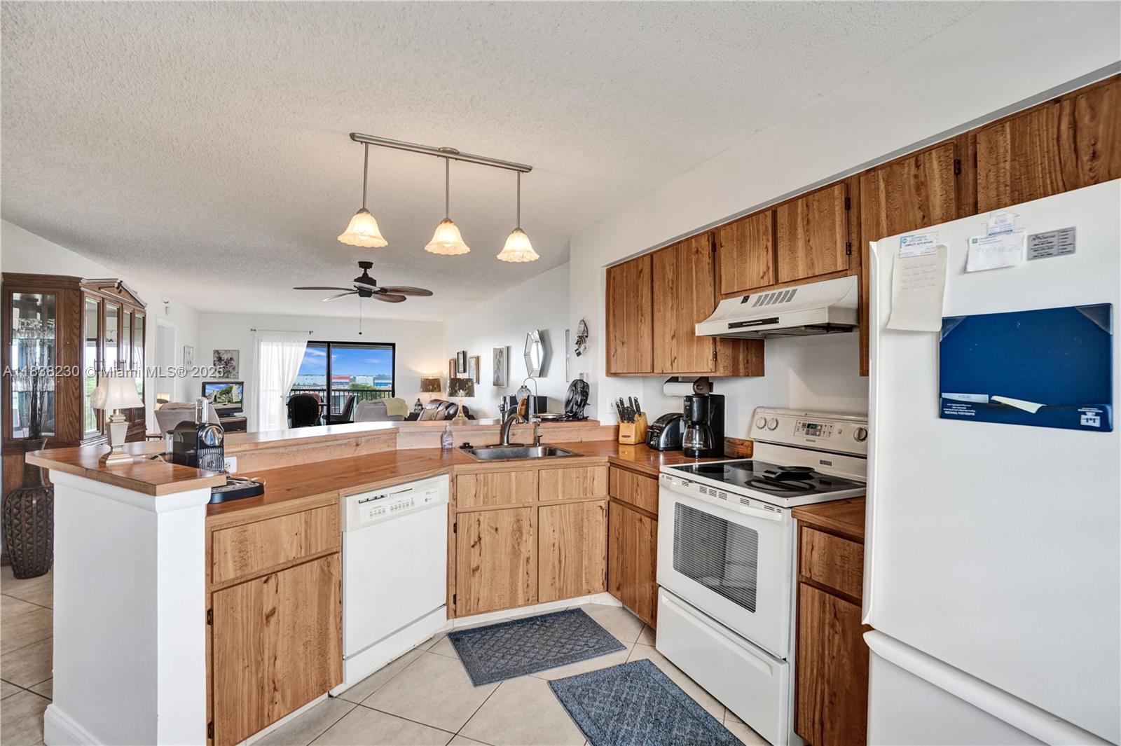 CYPRESS BEND CONDOMINIUM - Residential