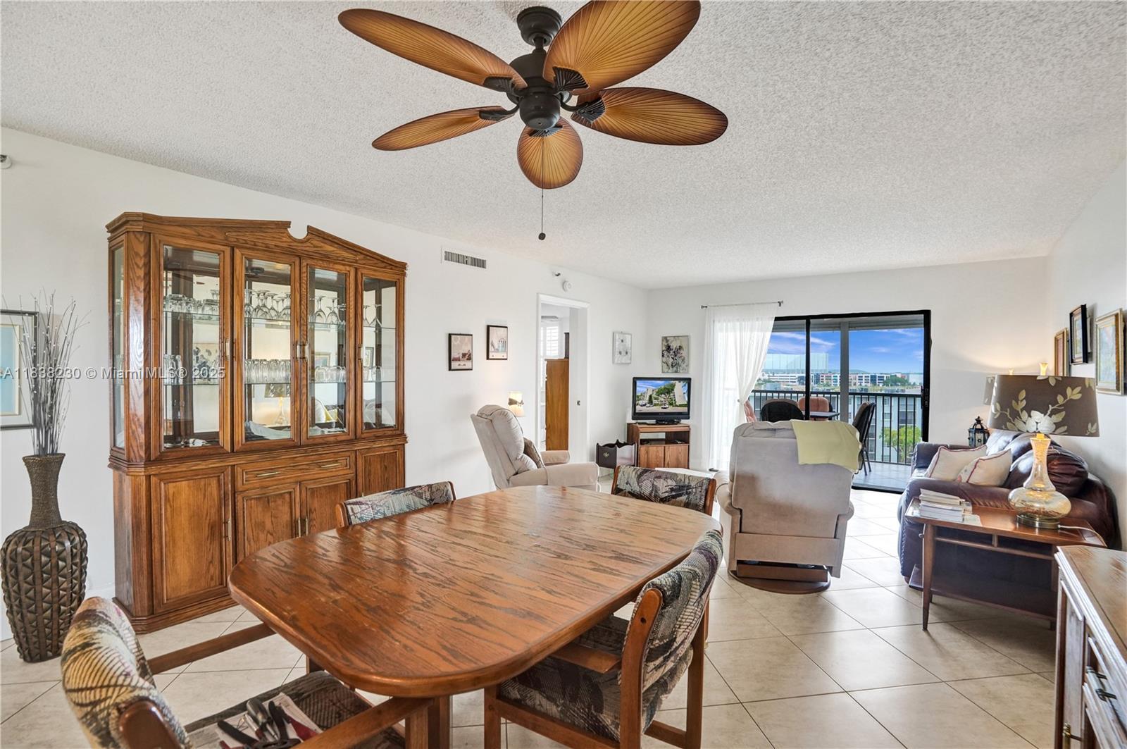 CYPRESS BEND CONDOMINIUM - Residential