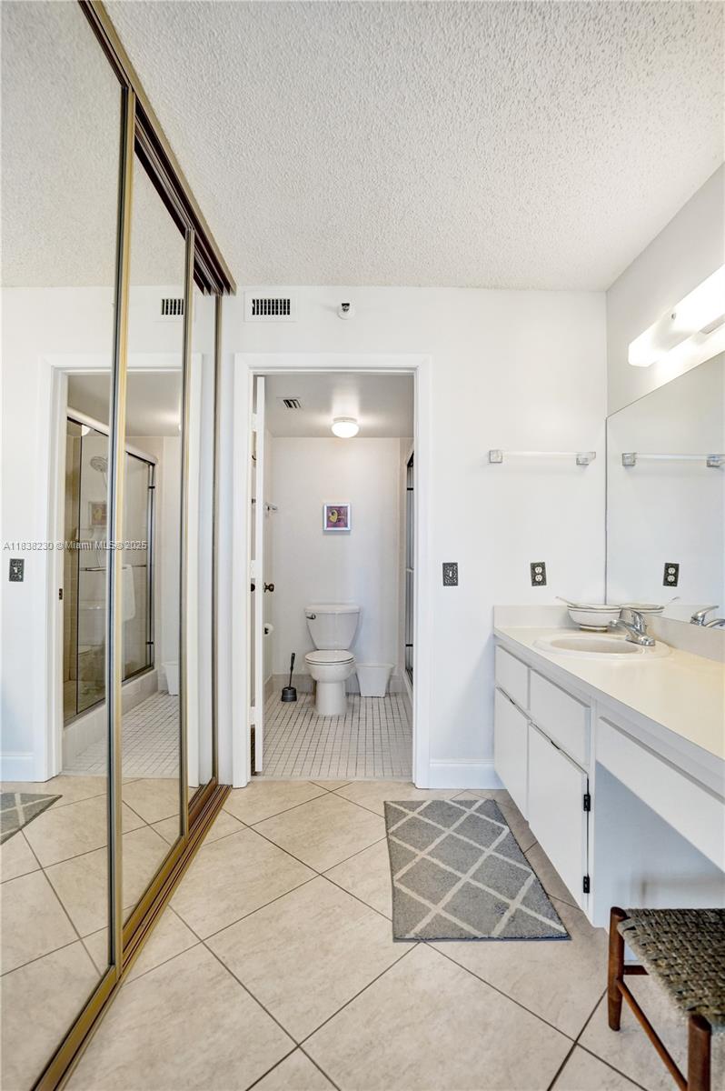 CYPRESS BEND CONDOMINIUM - Residential