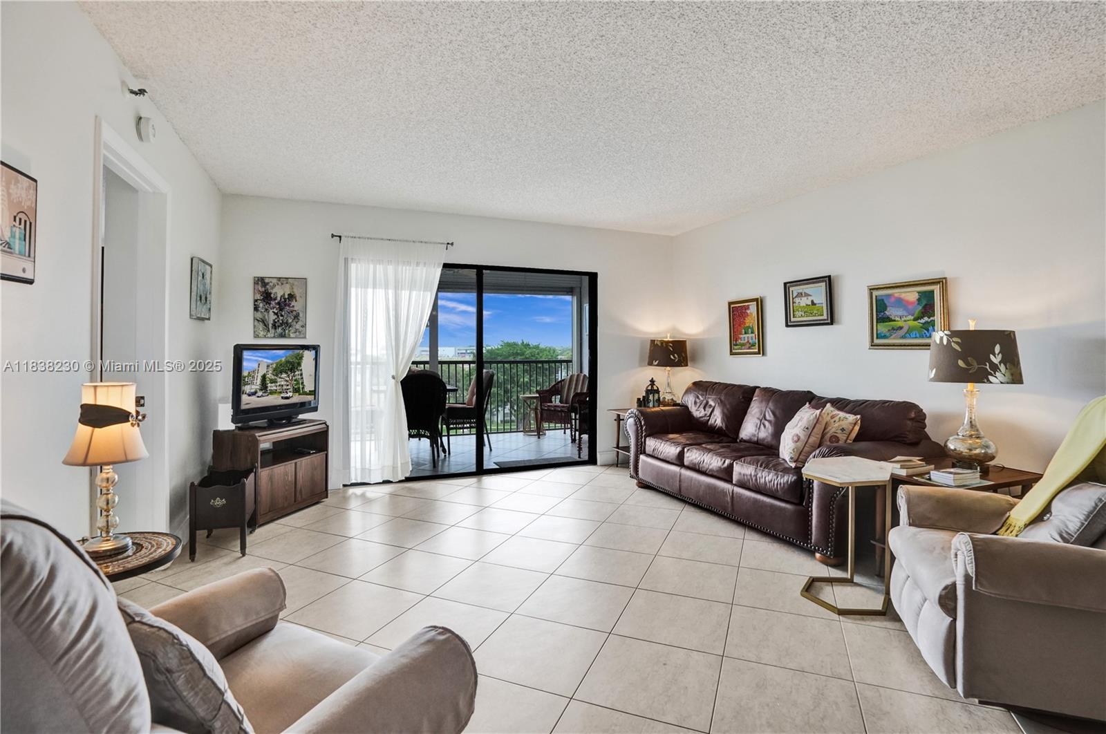 CYPRESS BEND CONDOMINIUM - Residential
