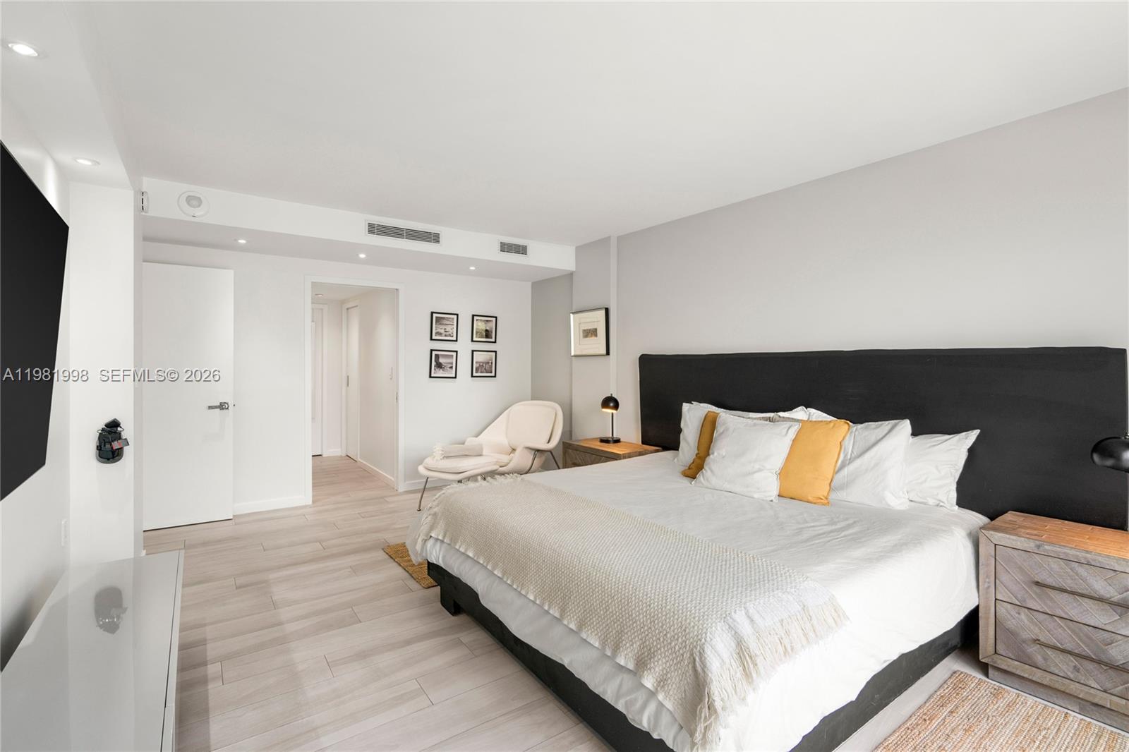 KEY BISCAYNES COMMODORE C - Residential Lease