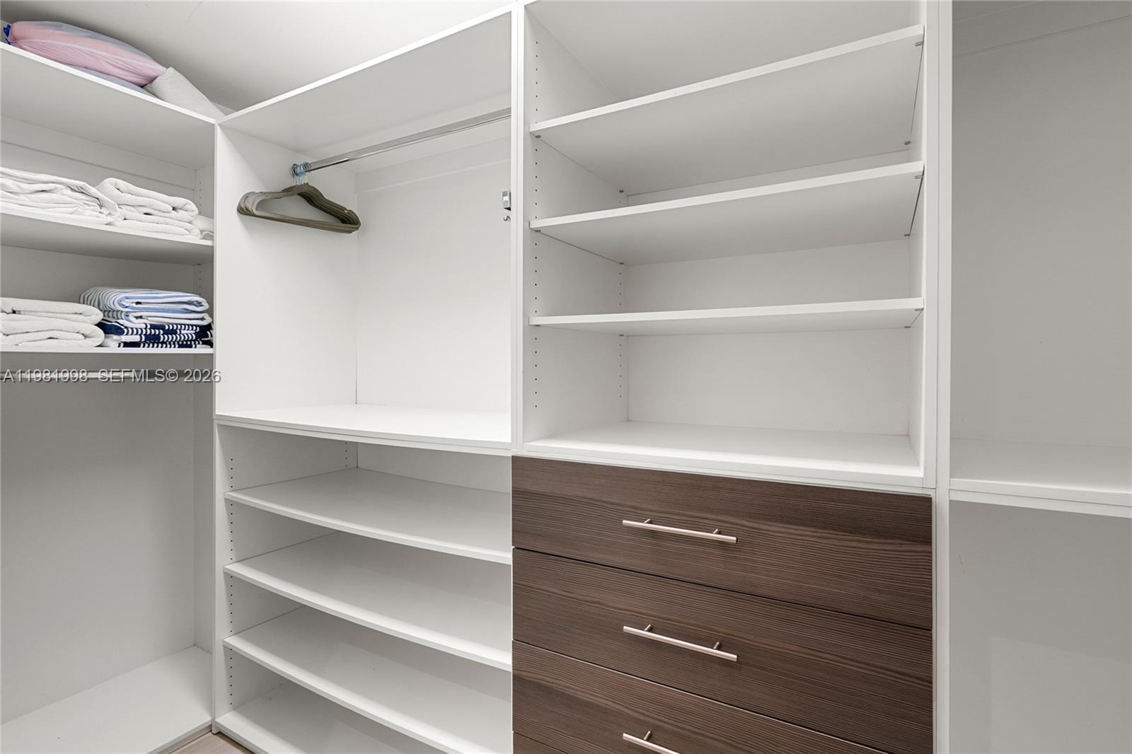 KEY BISCAYNES COMMODORE C - Residential Lease