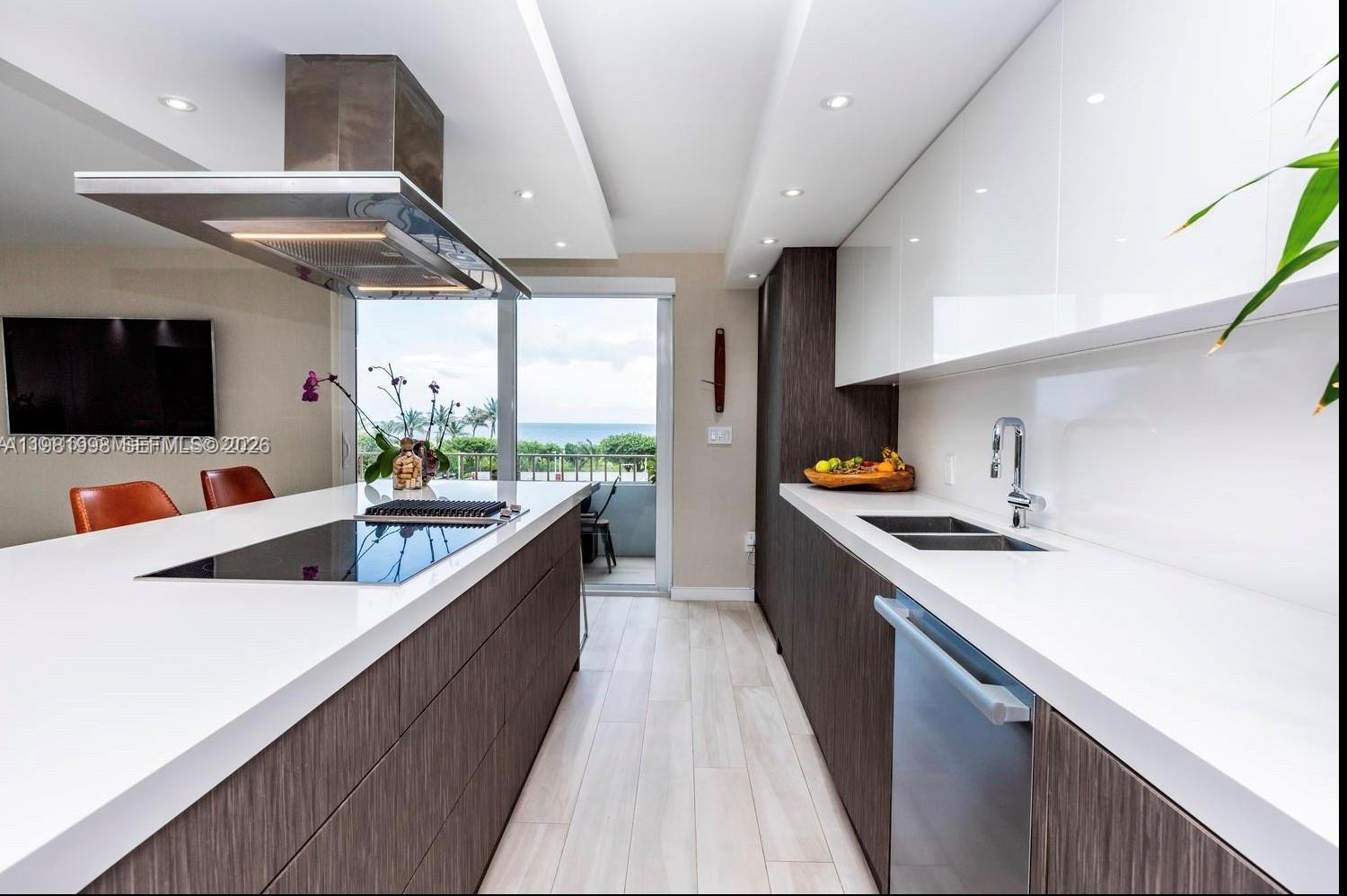 KEY BISCAYNES COMMODORE C - Residential Lease