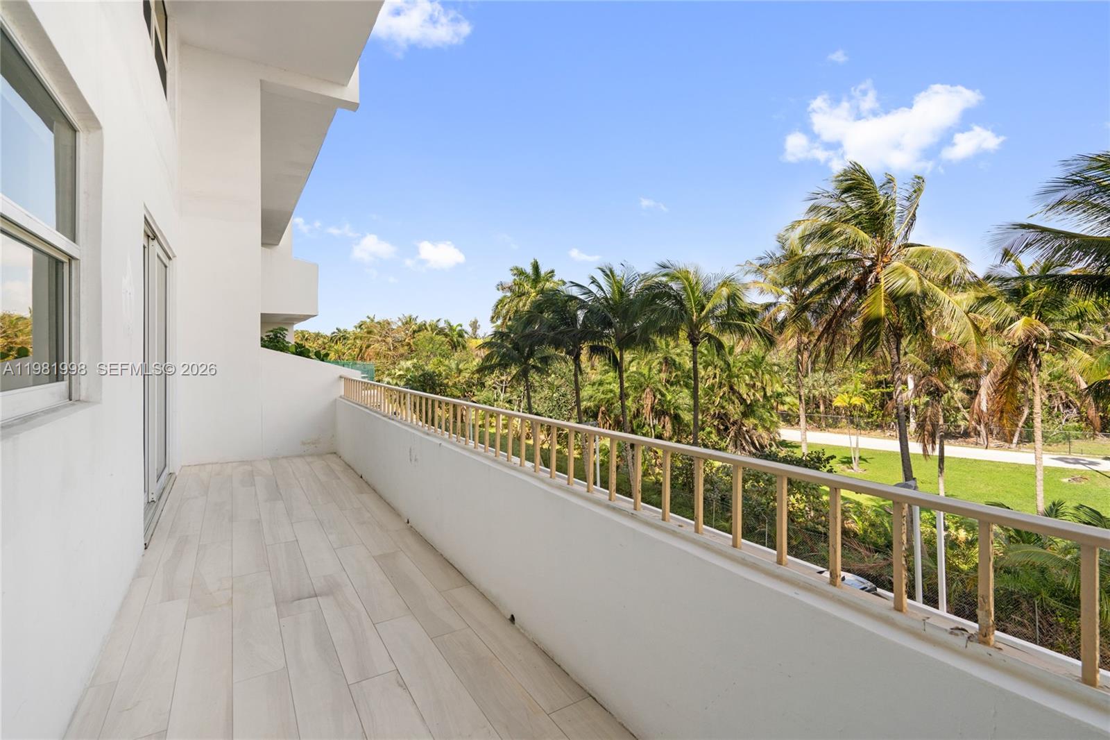 KEY BISCAYNES COMMODORE C - Residential Lease