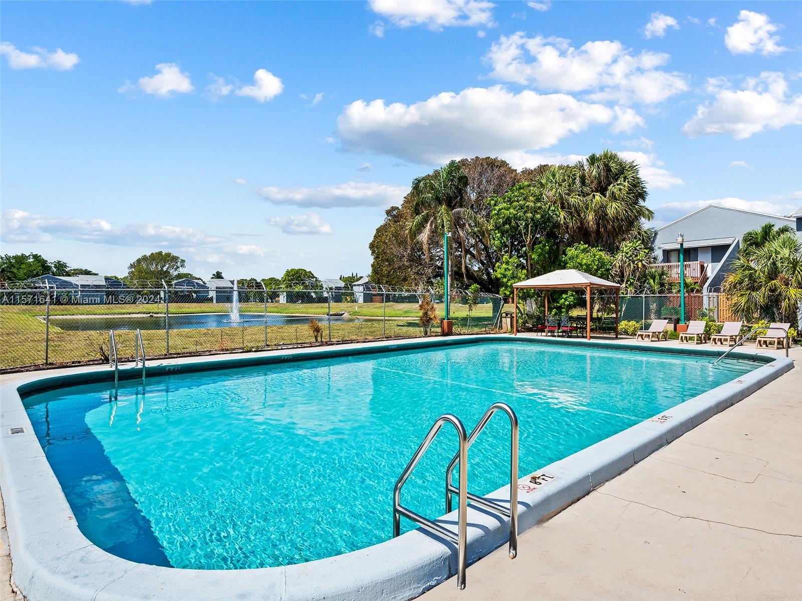 CROSSINGS OF BOYNTON BEACH - Residential