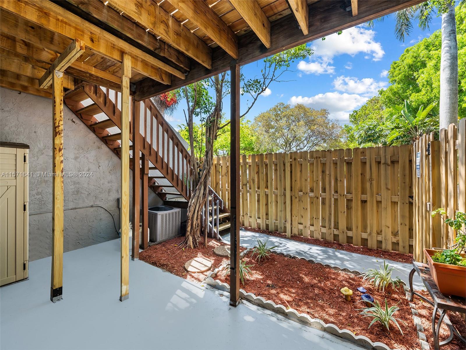 CROSSINGS OF BOYNTON BEACH - Residential