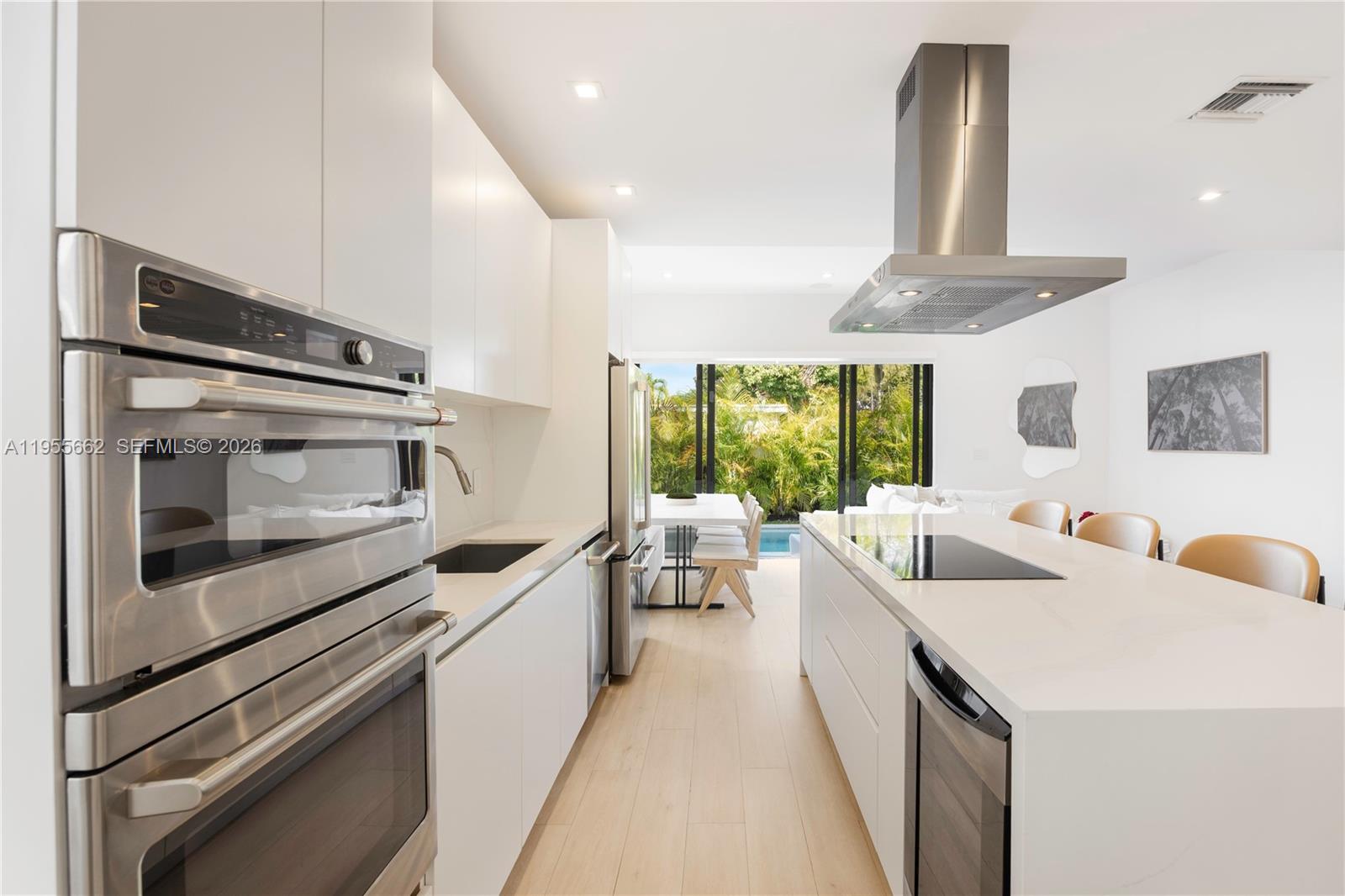 3067 SW 21st Ter 3067