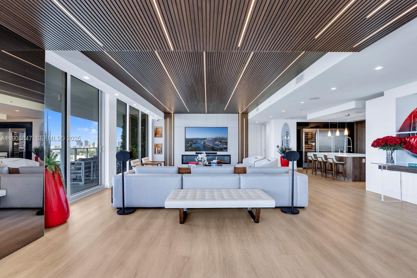 RIVA CONDOMINIUM - Residential