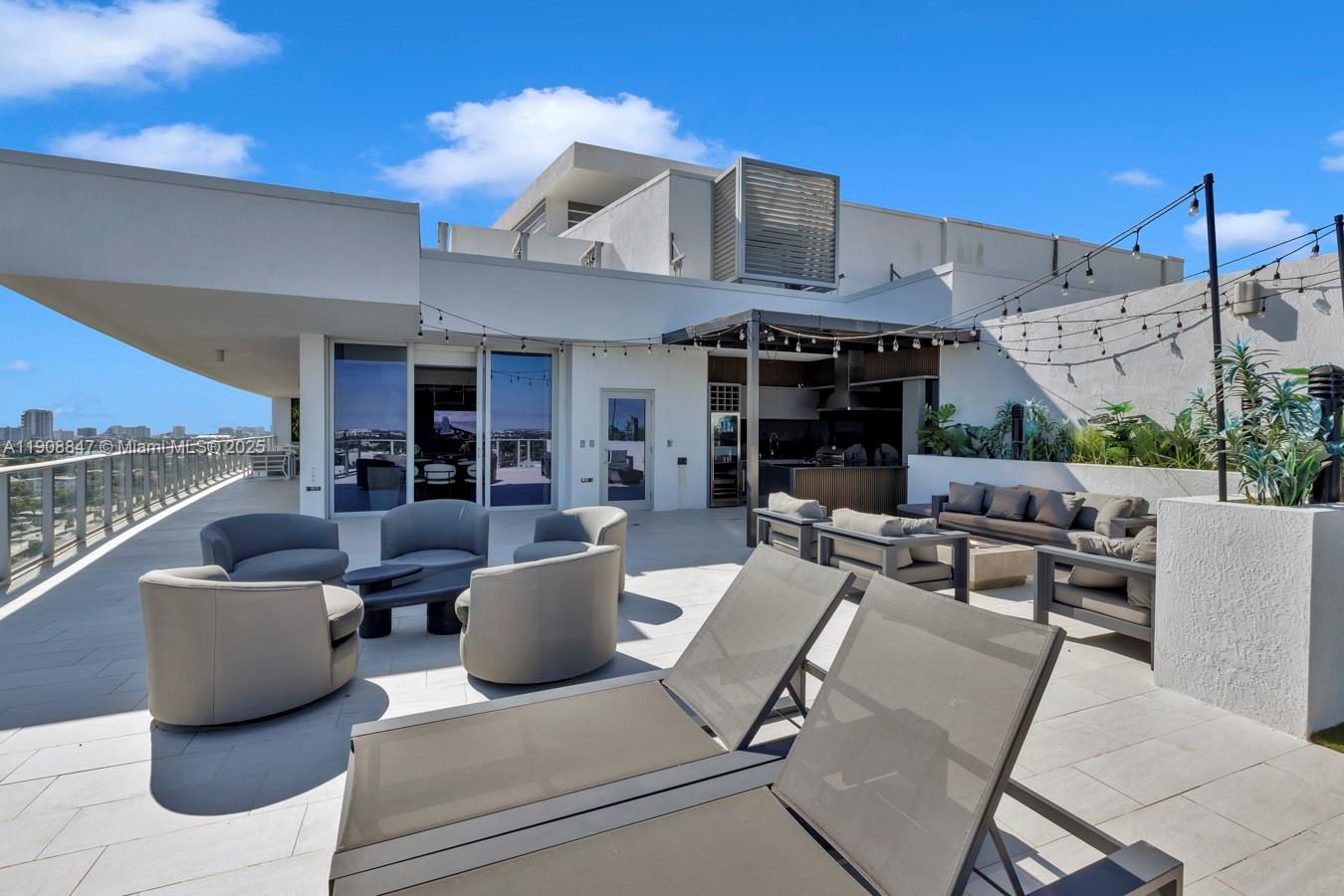 RIVA CONDOMINIUM - Residential