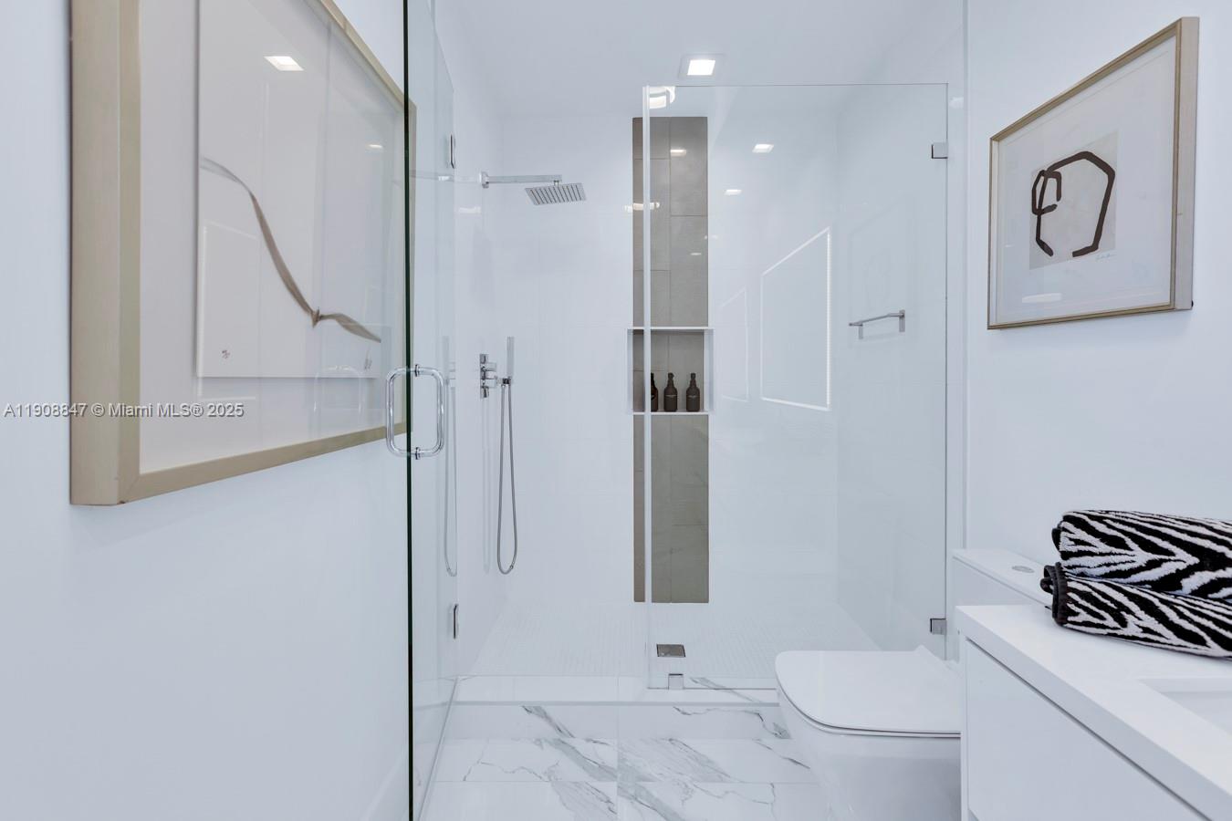 RIVA CONDOMINIUM - Residential