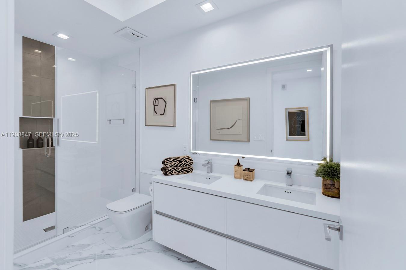 RIVA CONDOMINIUM - Residential