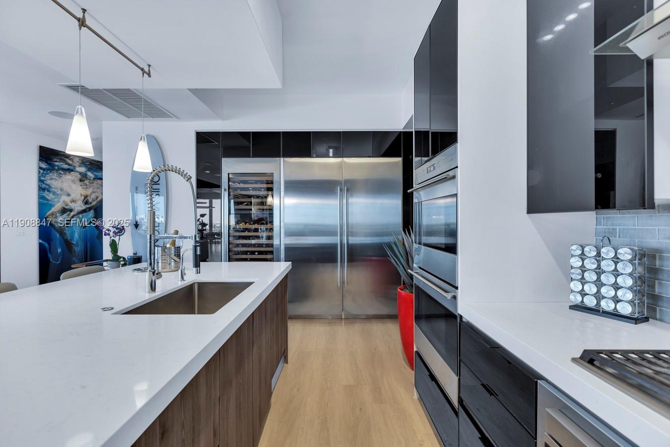 RIVA CONDOMINIUM - Residential