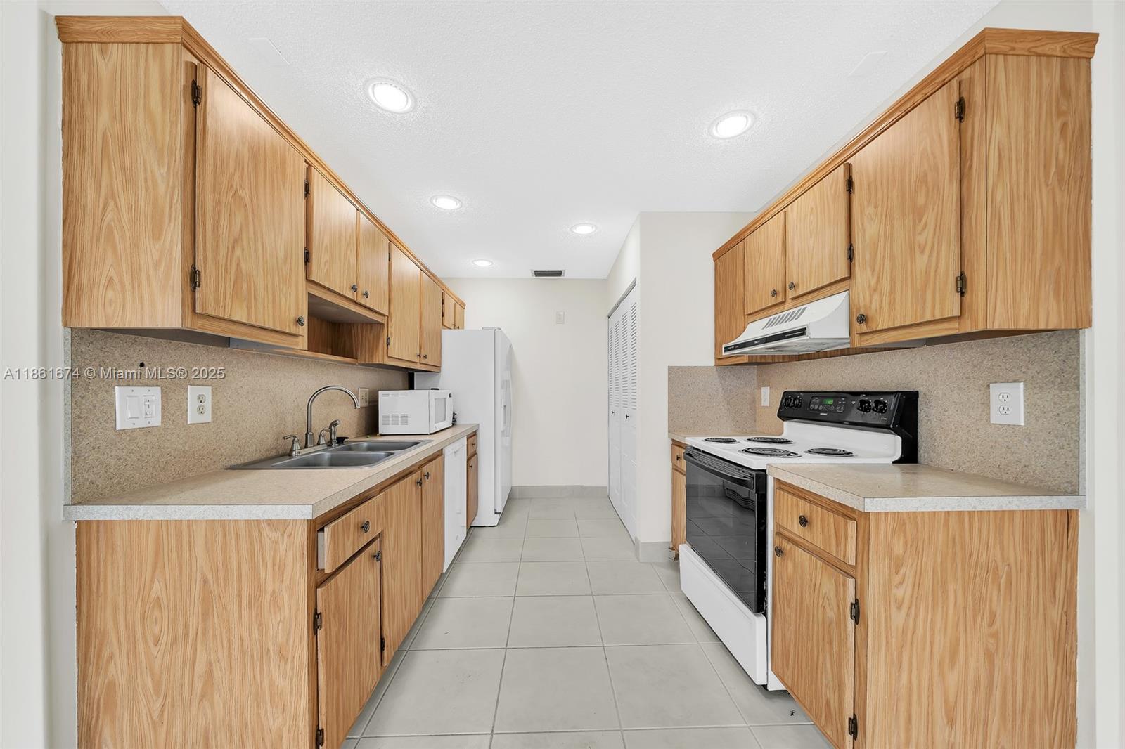 CYPRESS LAKES 3-A - Residential