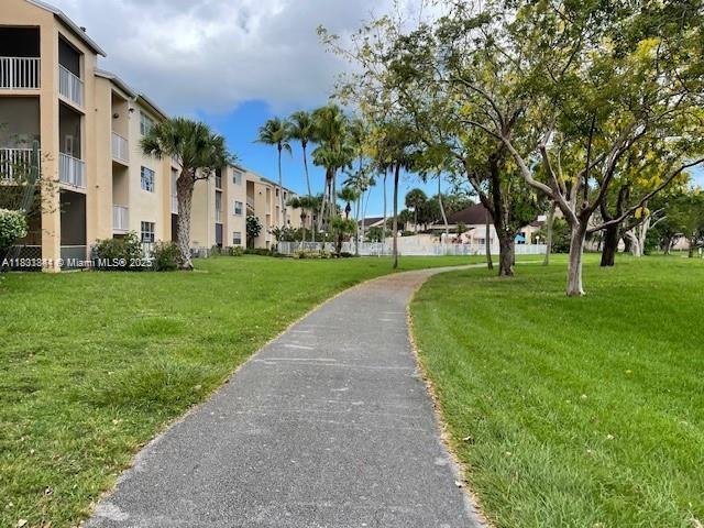 15330 SW 106th Ter 902