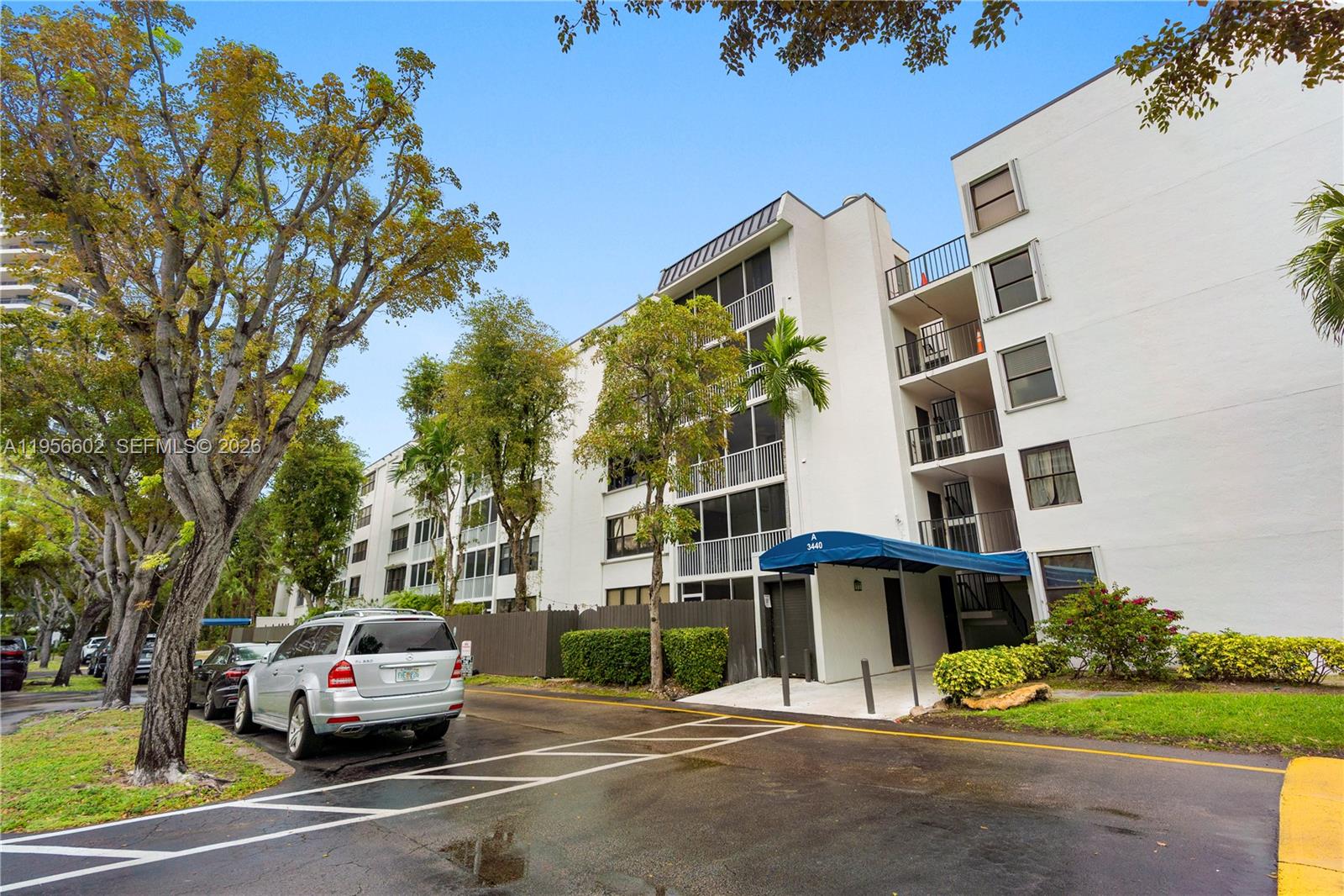 SOUTHVIEW AT AVENTURA CON - Residential