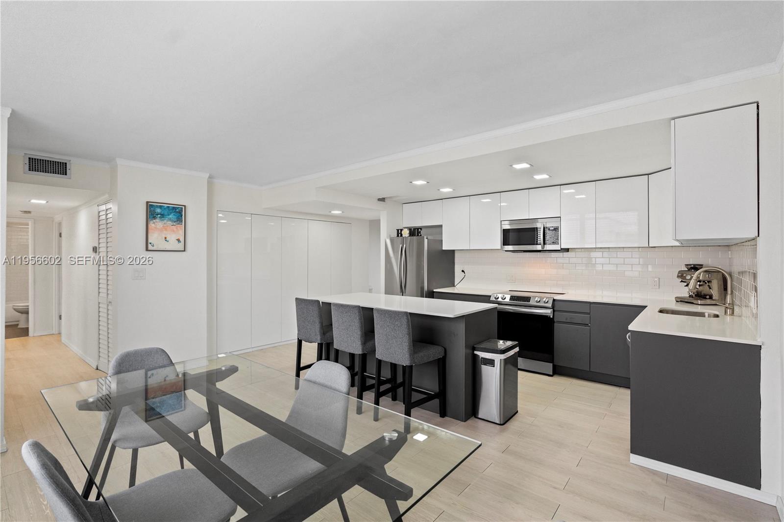 SOUTHVIEW AT AVENTURA CON - Residential