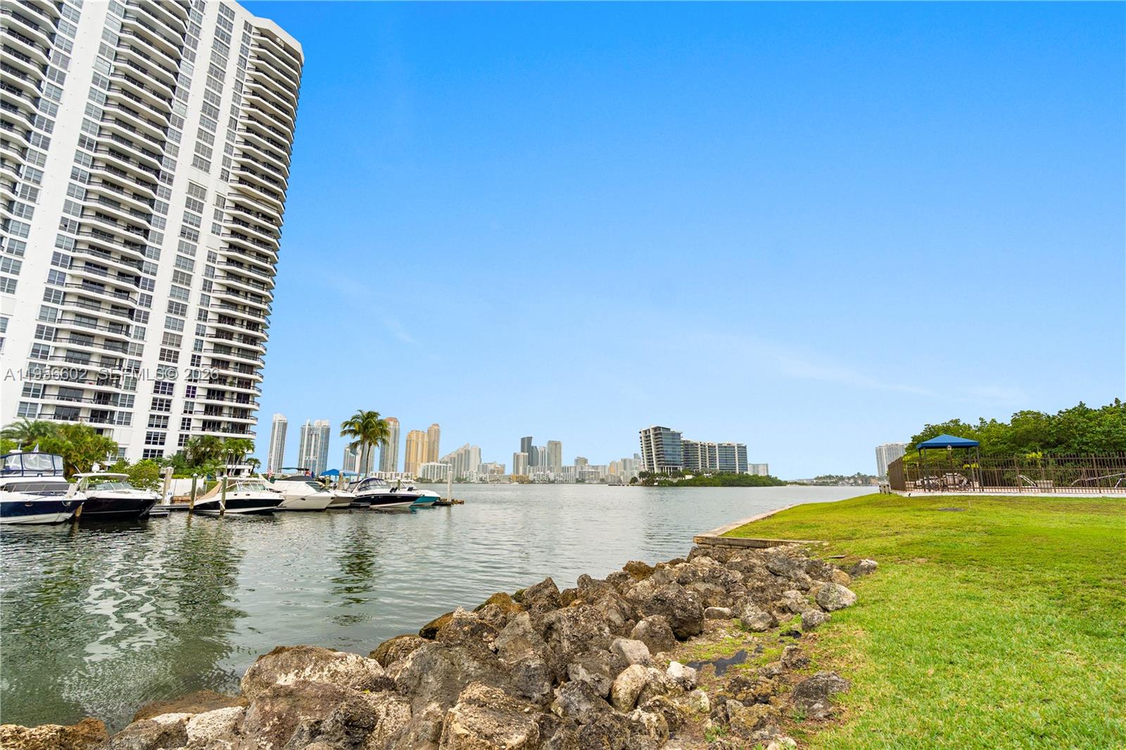 SOUTHVIEW AT AVENTURA CON - Residential