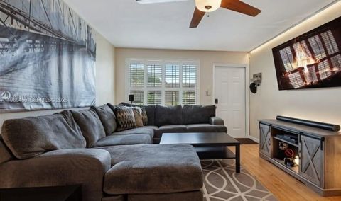 8069 SW 19th Ct Davie FL 33324