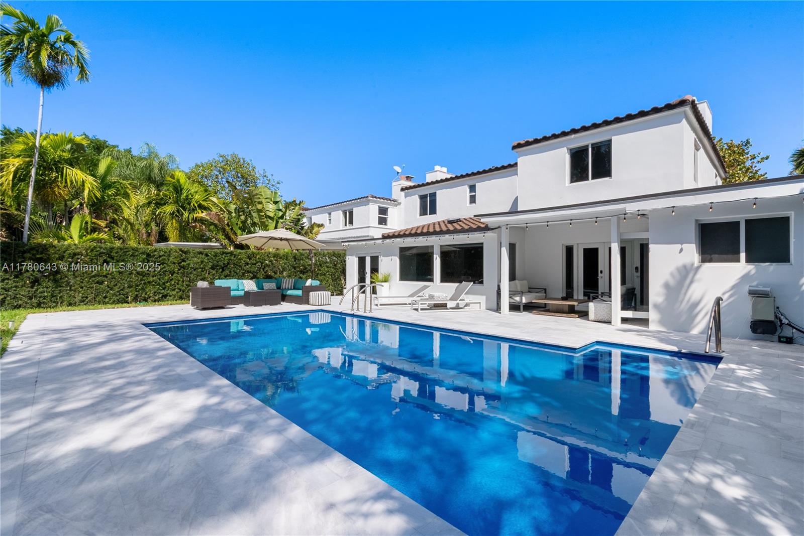 LA GORCE GOLF SUB PB 14-43 - Residential