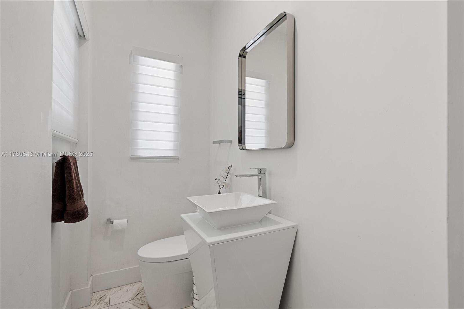 LA GORCE GOLF SUB PB 14-43 - Residential