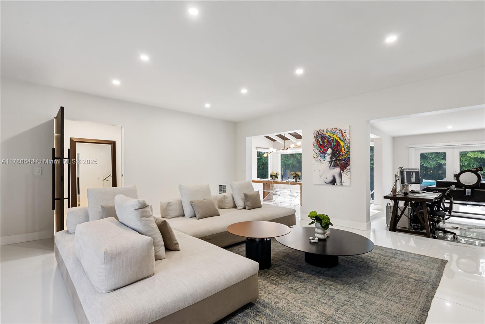 LA GORCE GOLF SUB PB 14-43 - Residential
