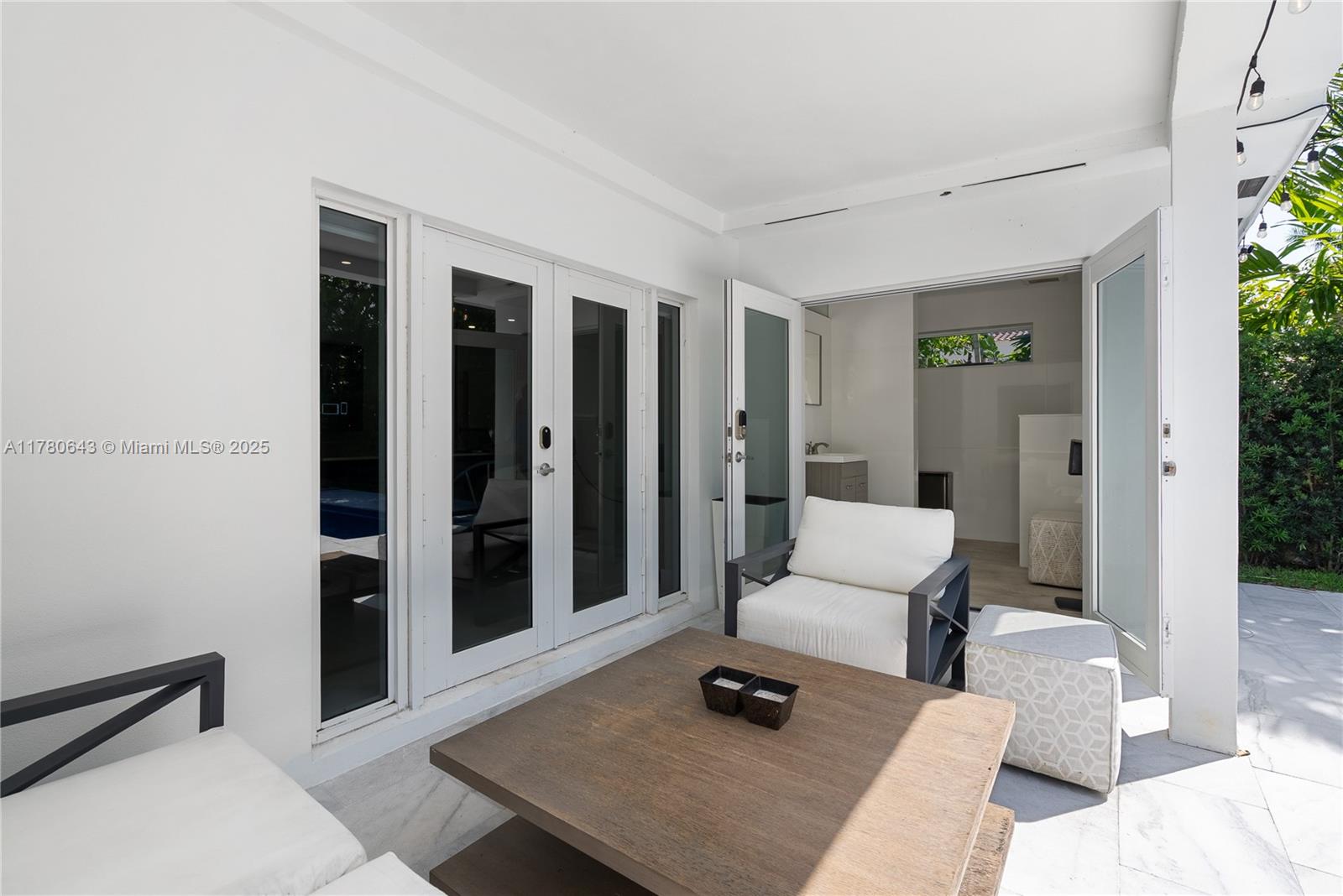 LA GORCE GOLF SUB PB 14-43 - Residential