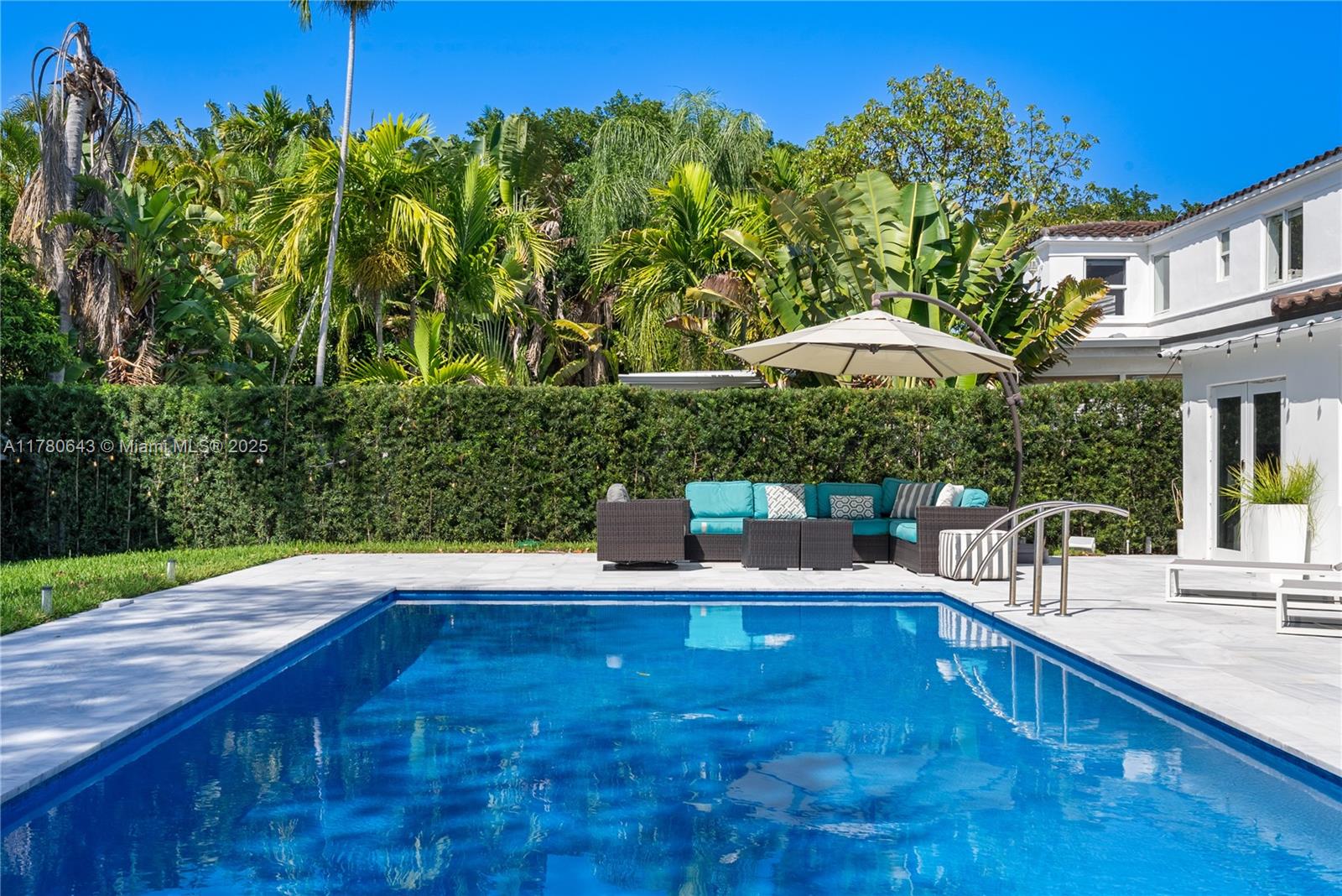LA GORCE GOLF SUB PB 14-43 - Residential
