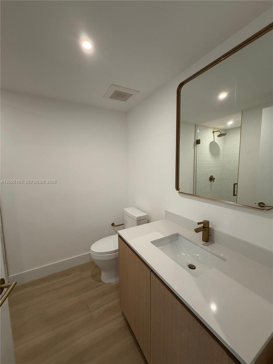 90 NE 32nd St 510