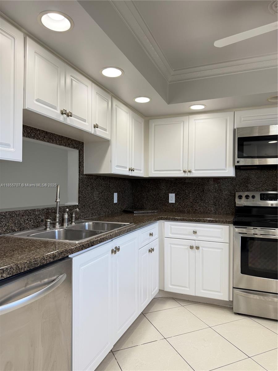 Atlantis Sherbrooke Villa - Residential Lease