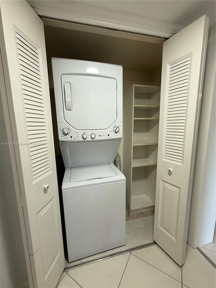 Atlantis Sherbrooke Villa - Residential Lease