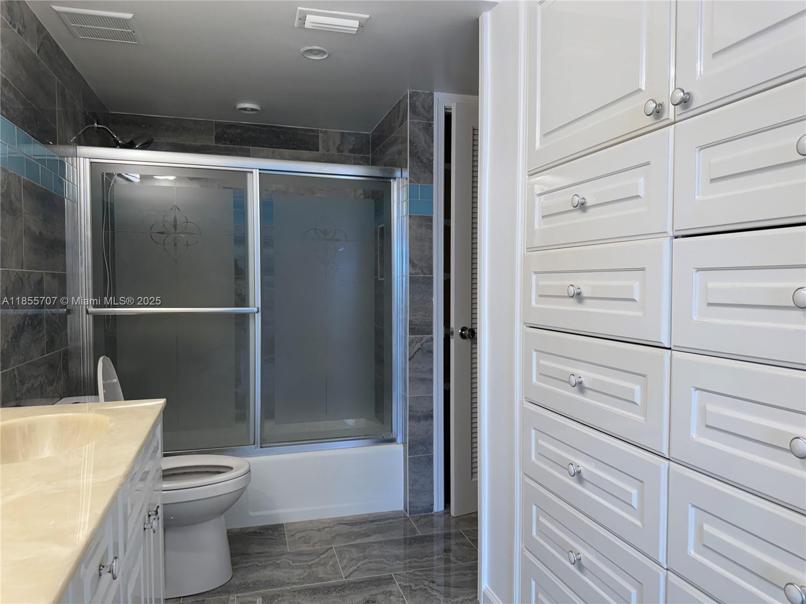 Atlantis Sherbrooke Villa - Residential Lease