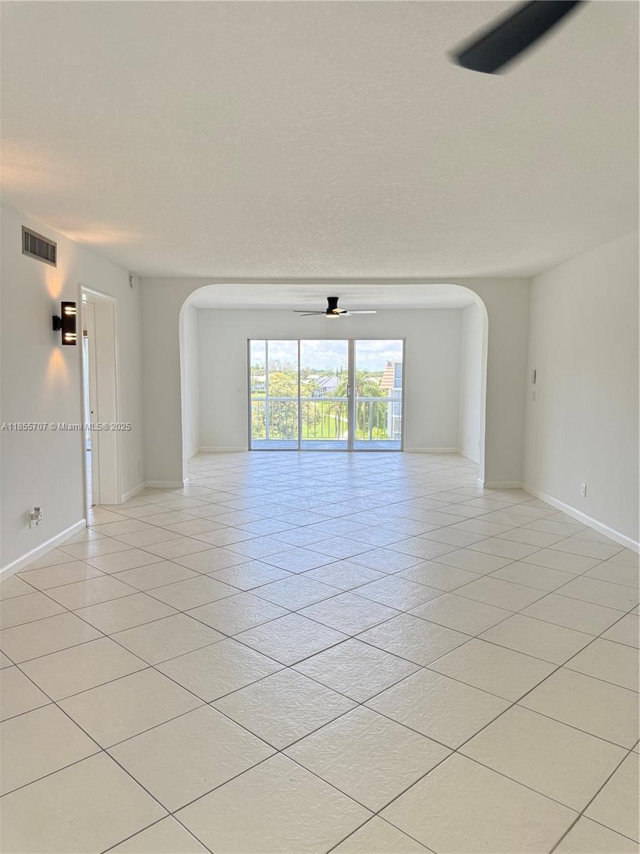 Atlantis Sherbrooke Villa - Residential Lease