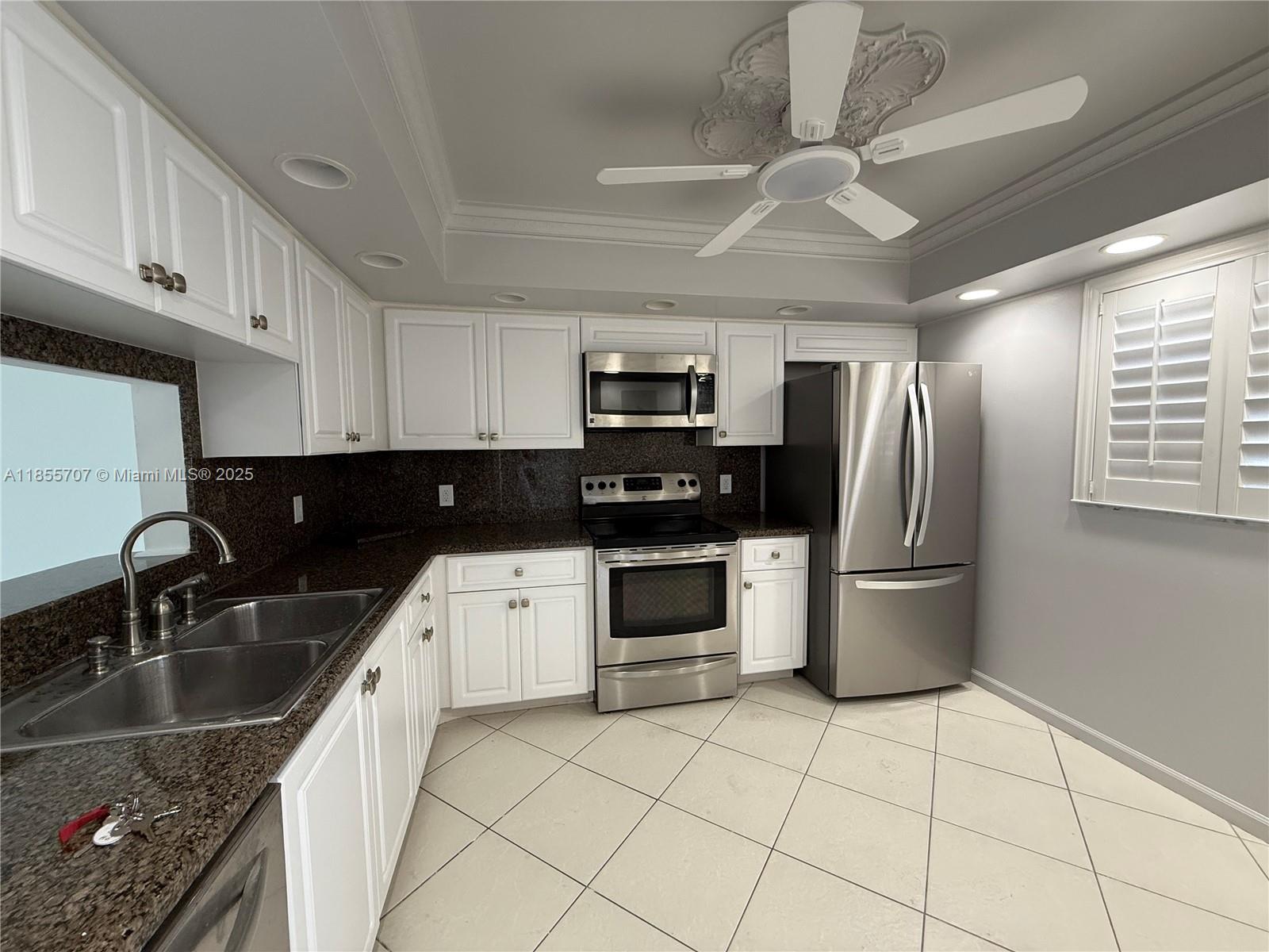 Atlantis Sherbrooke Villa - Residential Lease