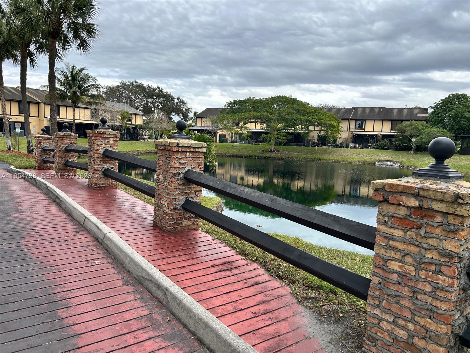 SPRINGTREE LAKES - Residential Lease