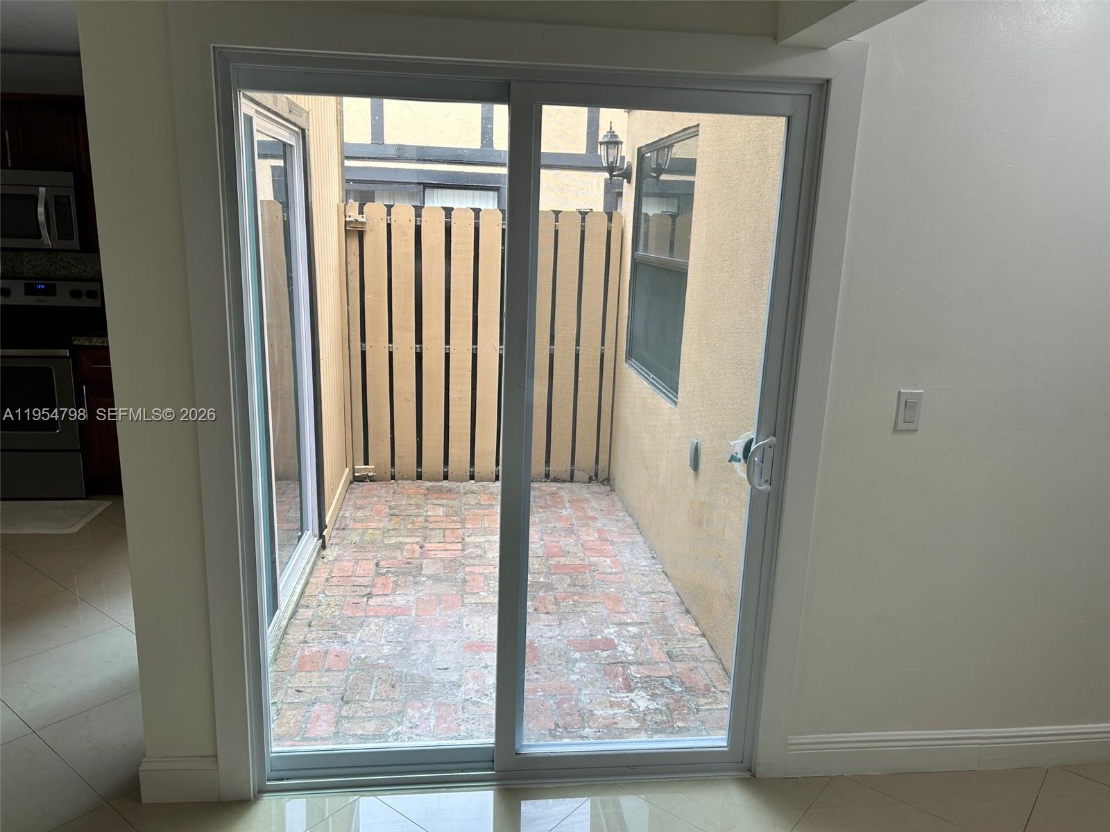 SPRINGTREE LAKES - Residential Lease