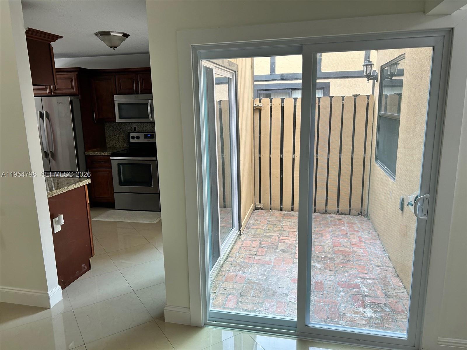 SPRINGTREE LAKES - Residential Lease