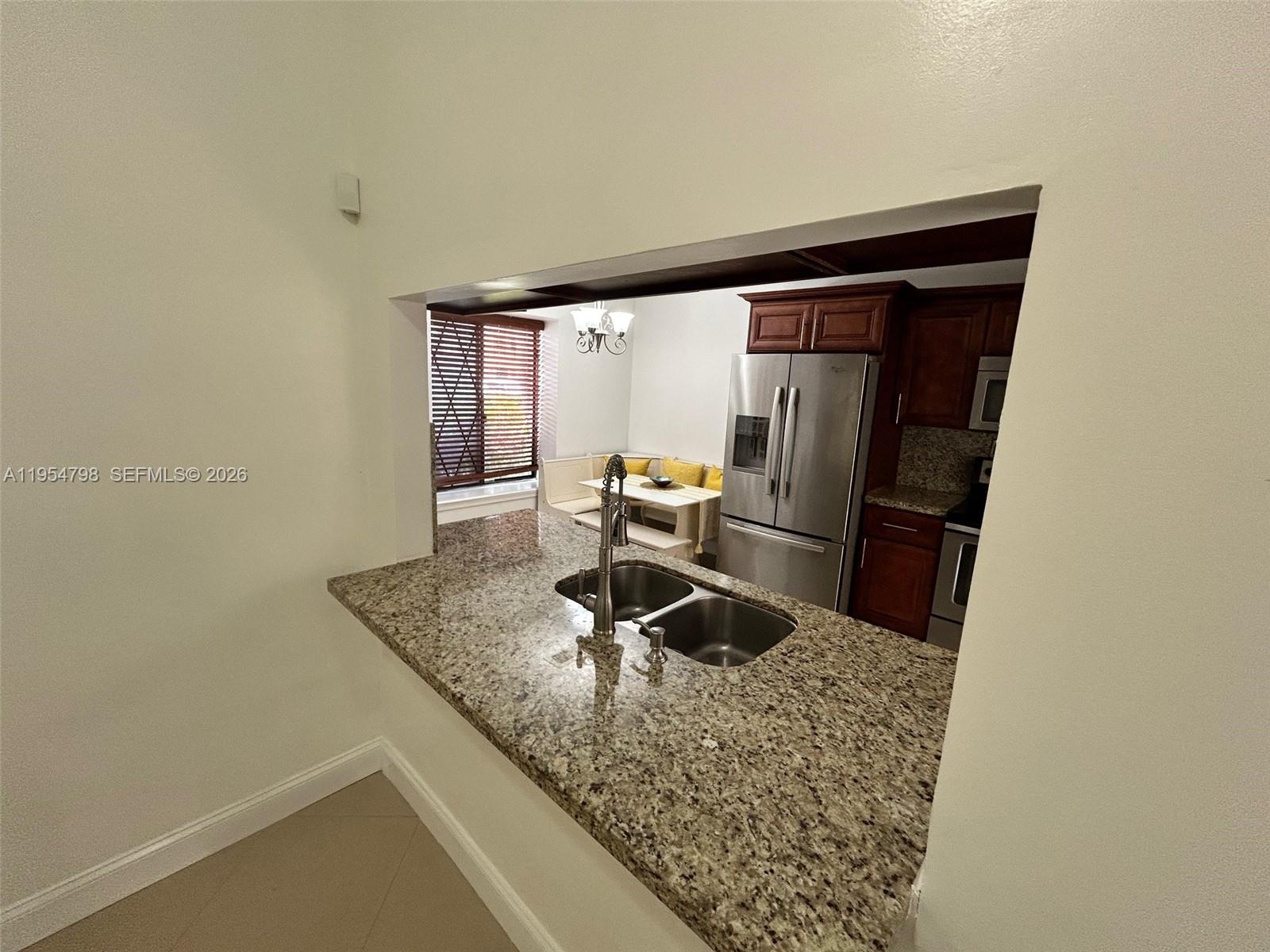 SPRINGTREE LAKES - Residential Lease
