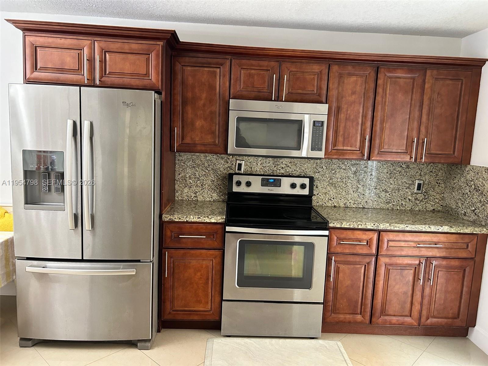 SPRINGTREE LAKES - Residential Lease