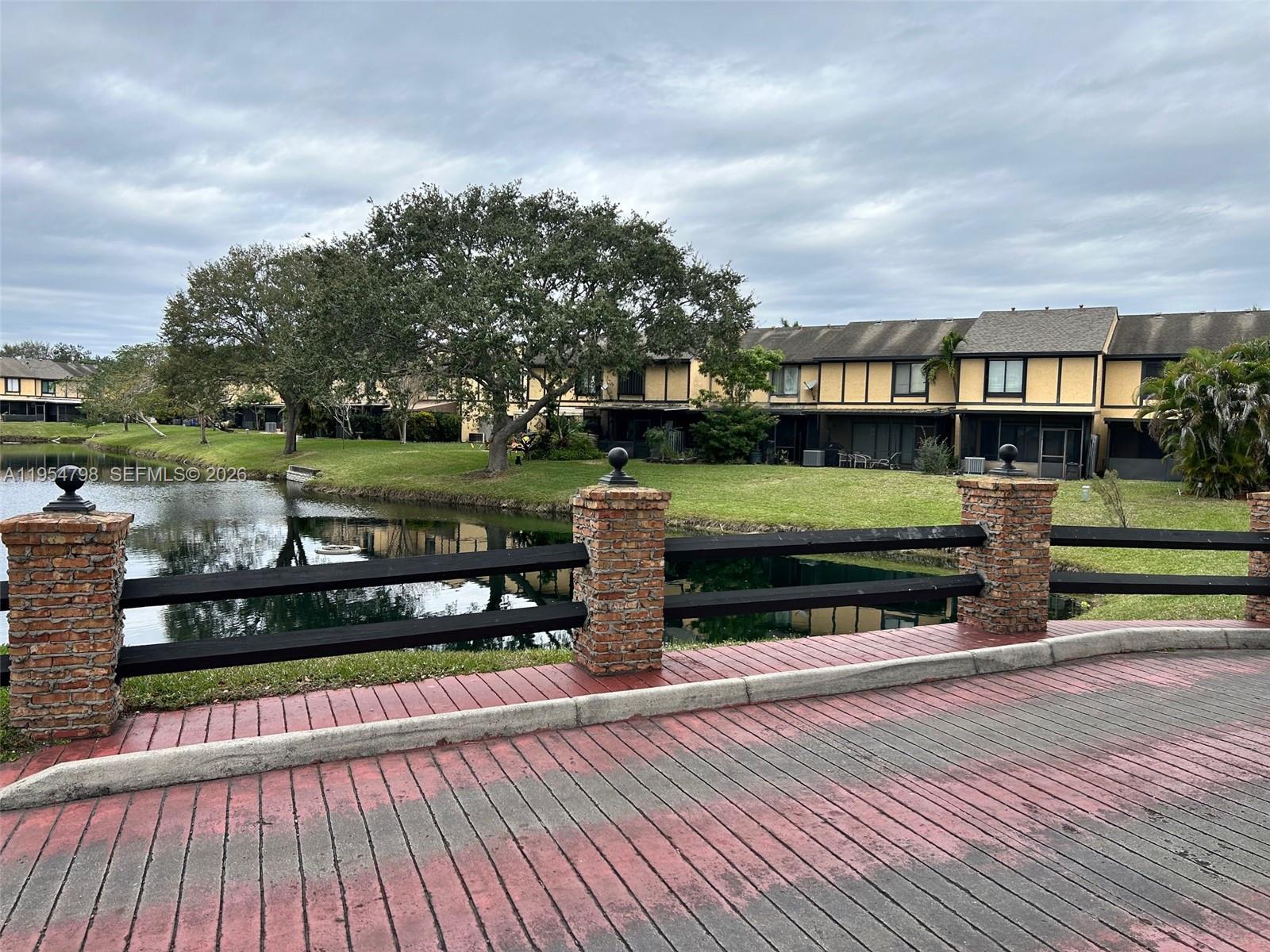 SPRINGTREE LAKES - Residential Lease