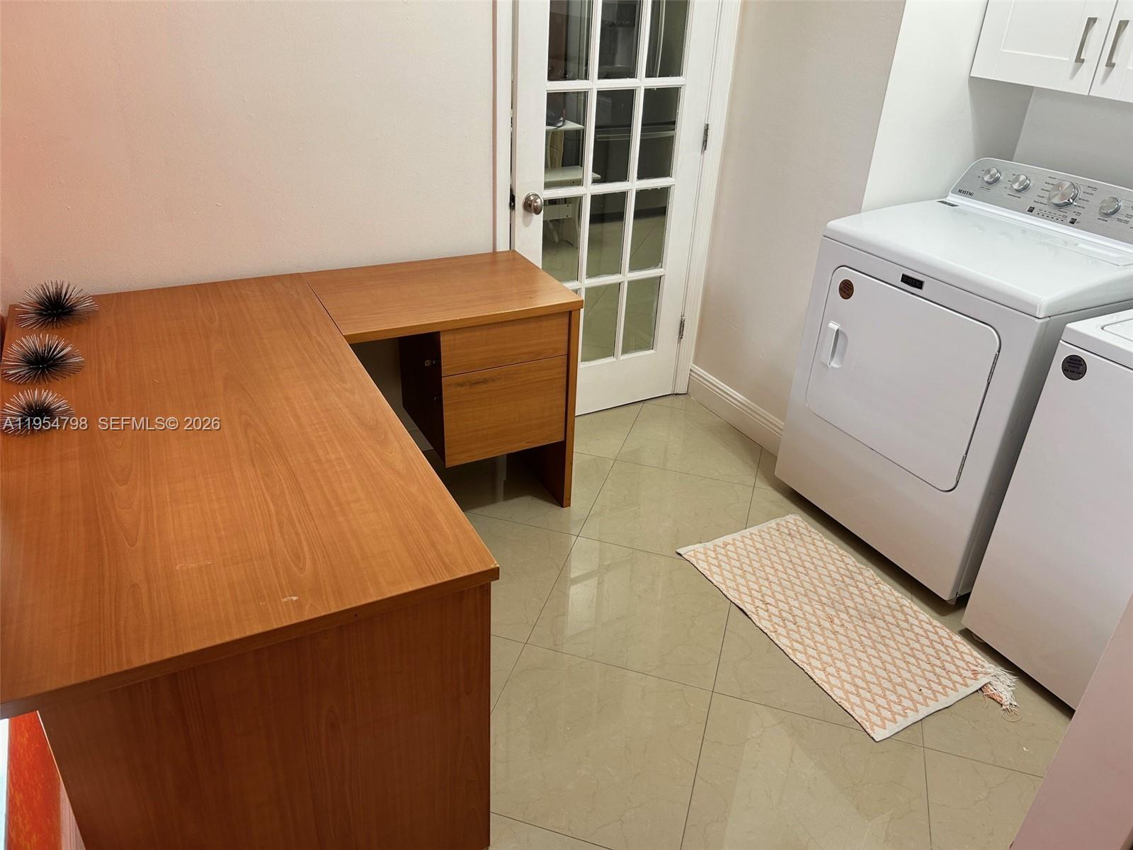 SPRINGTREE LAKES - Residential Lease