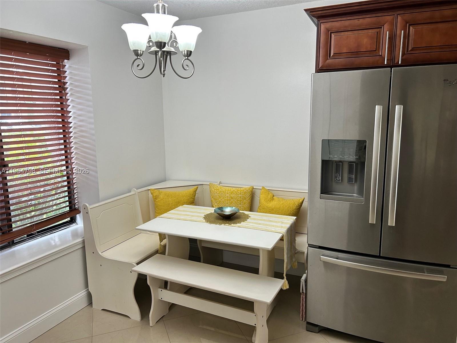 SPRINGTREE LAKES - Residential Lease
