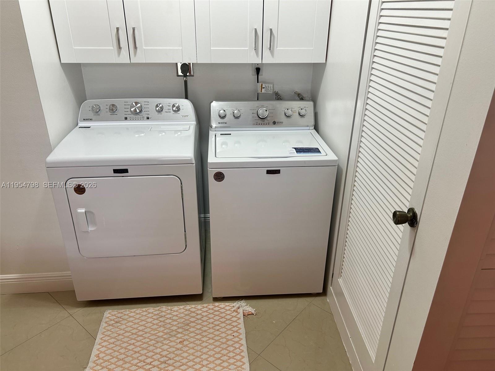 SPRINGTREE LAKES - Residential Lease