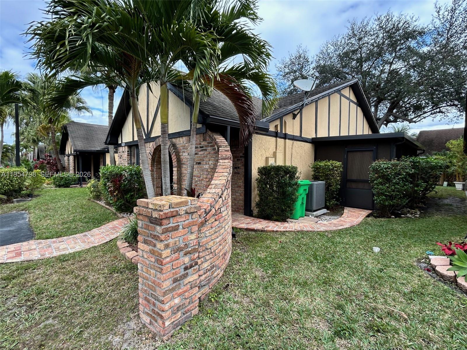 SPRINGTREE LAKES - Residential Lease