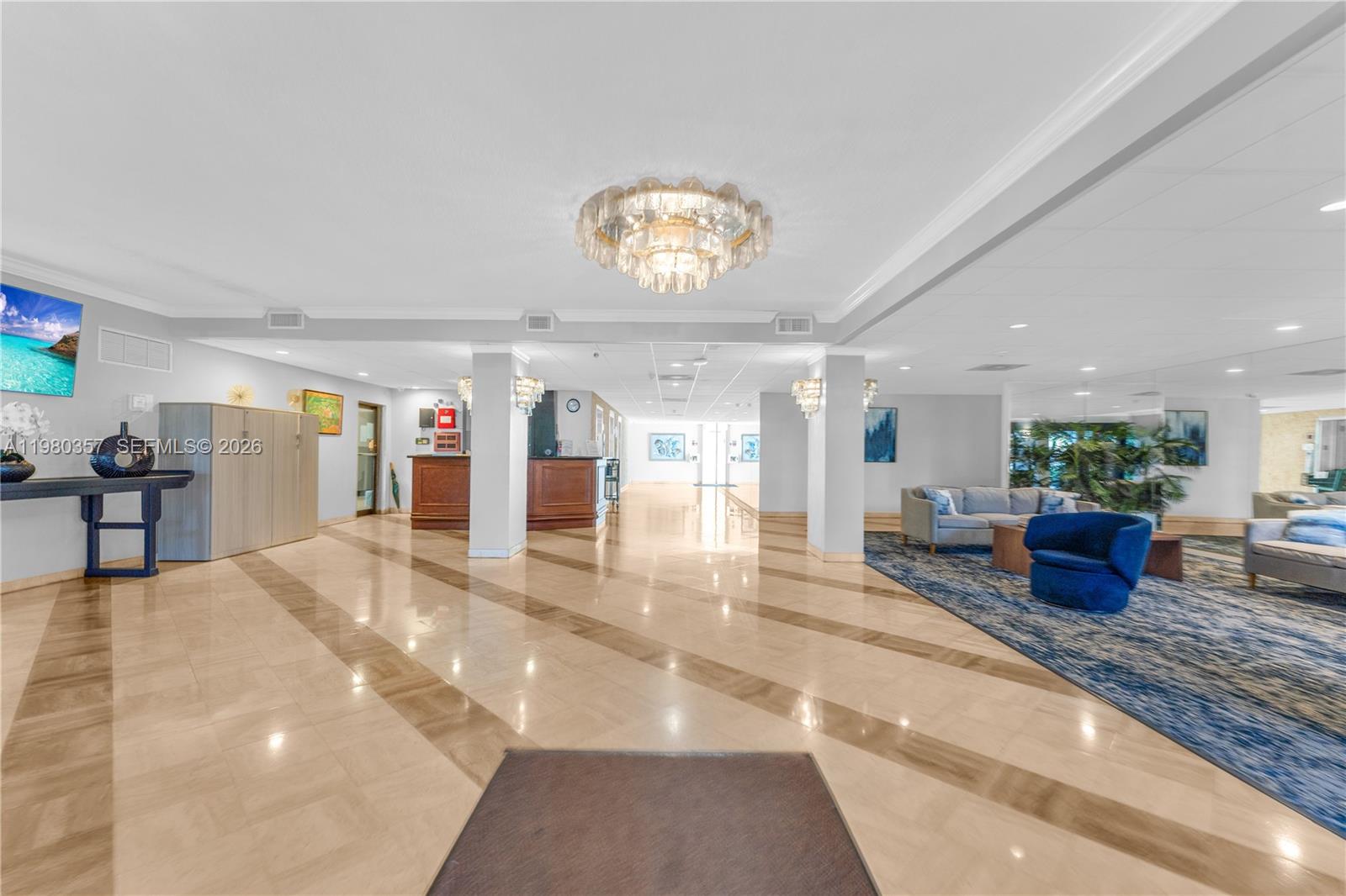 HILLCREST EAST NO 25 COND - Residential