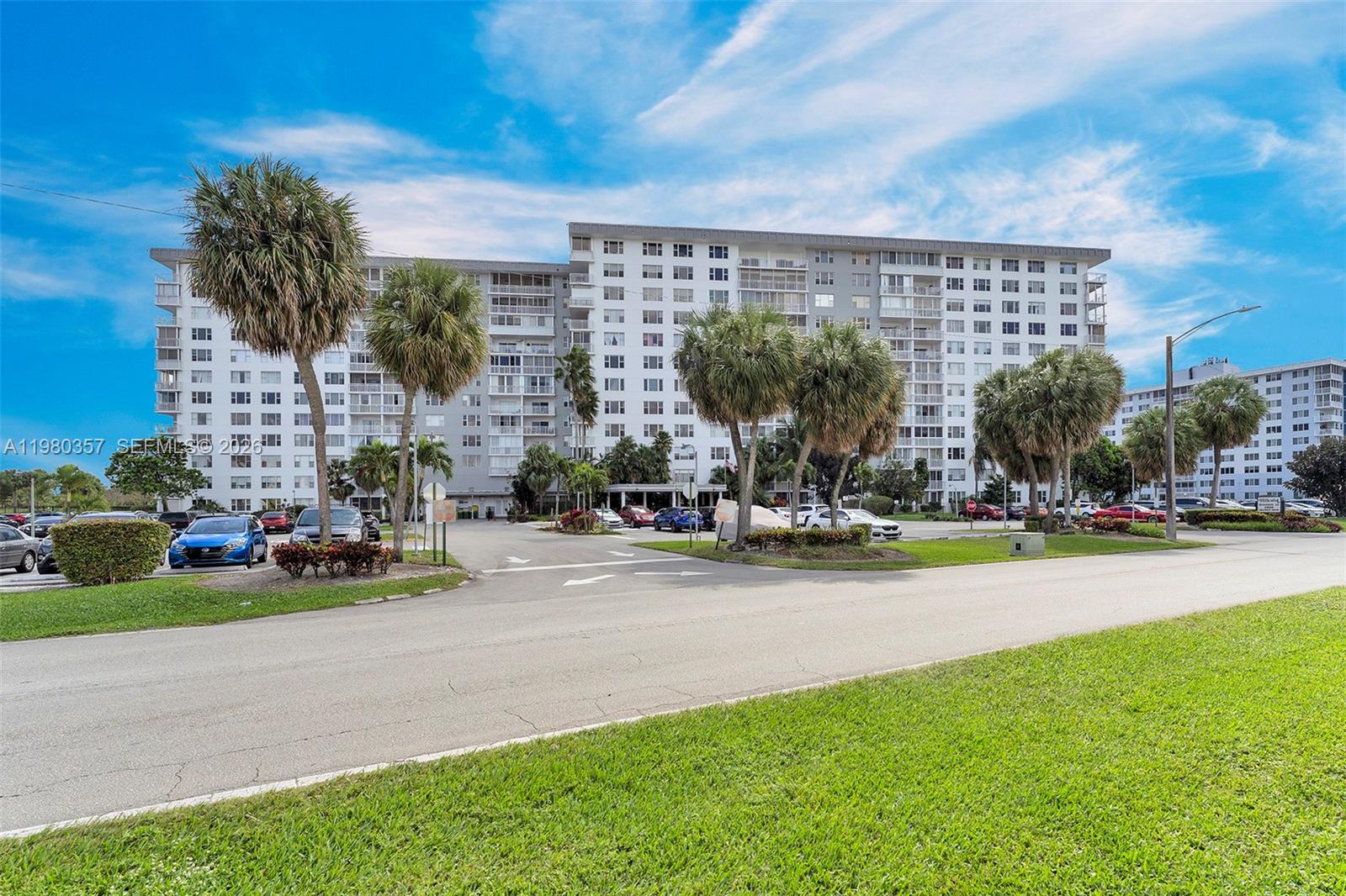 HILLCREST EAST NO 25 COND - Residential