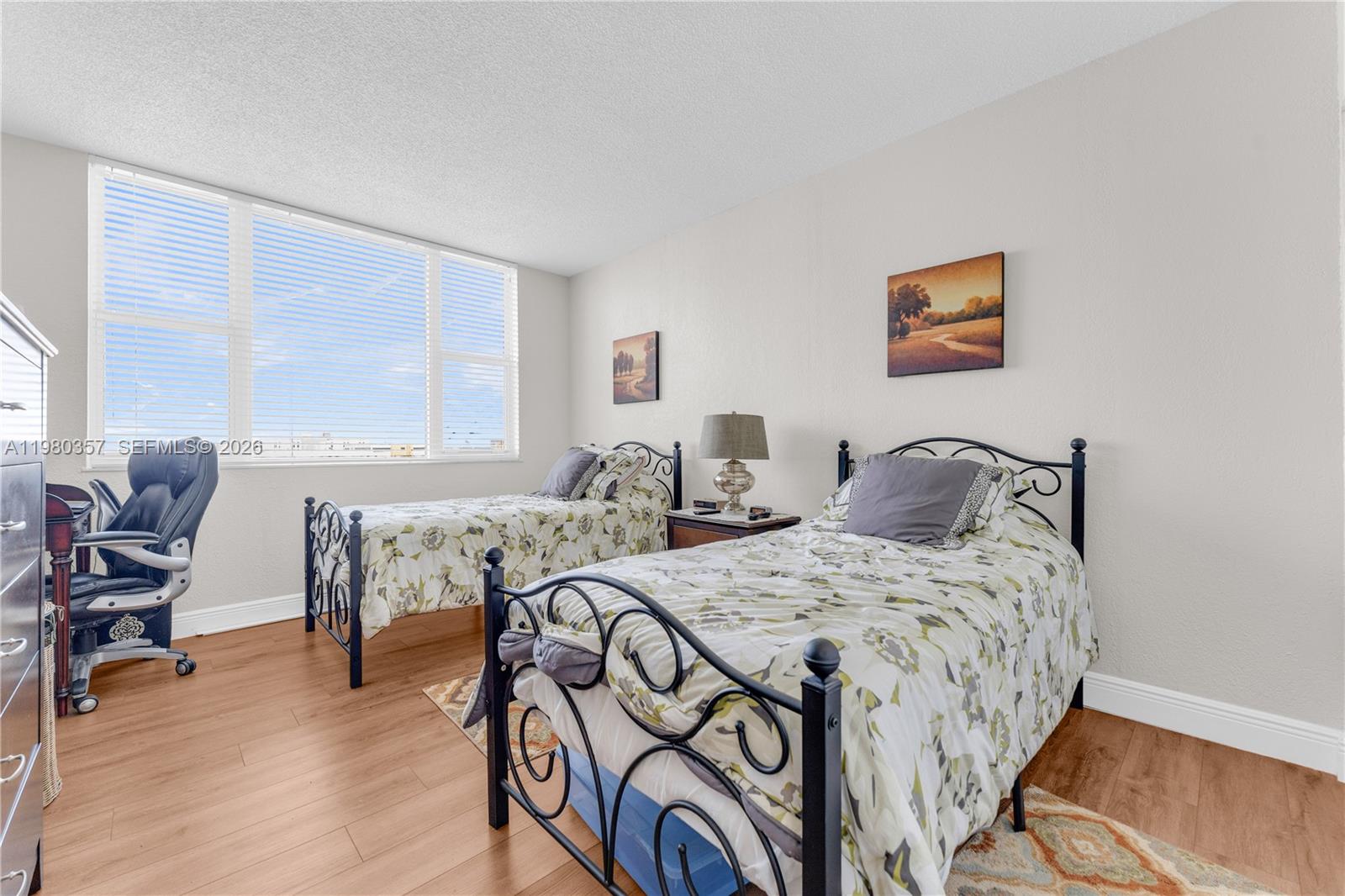 HILLCREST EAST NO 25 COND - Residential